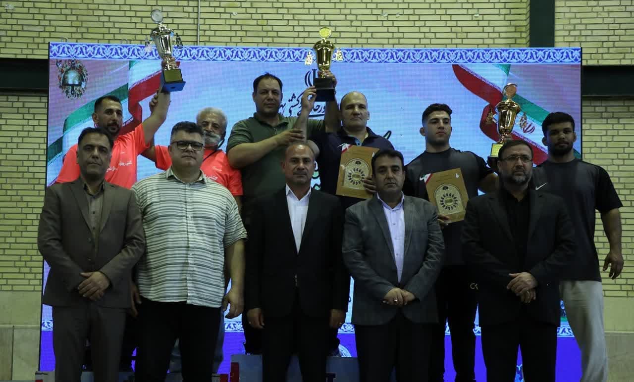 «خراسان رضوی» ، قهرمان کشتی پهلوانی نوجوانان کشور شد